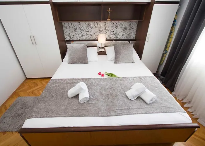 Galic 公寓 马卡尔斯卡